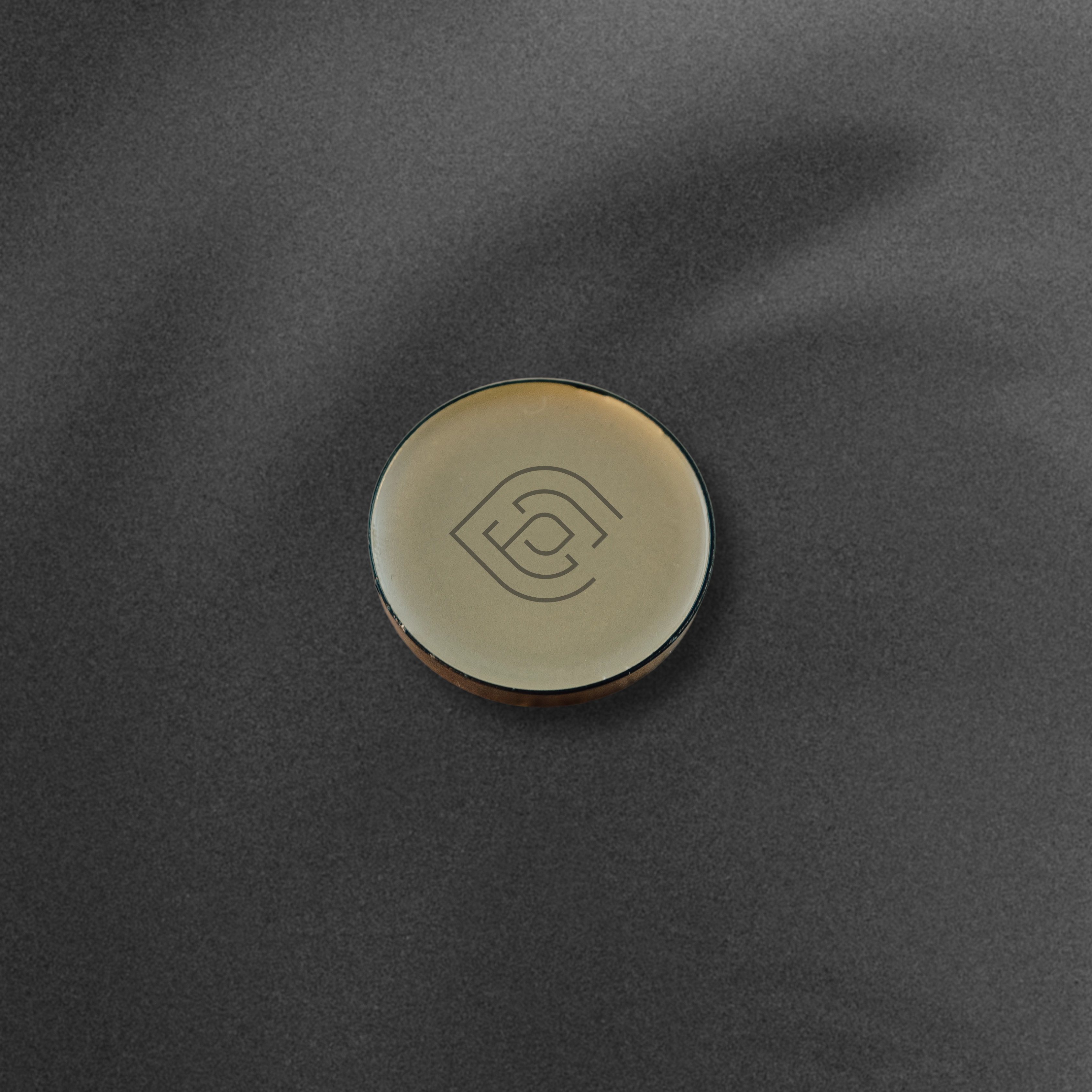 Ombre Noir - Crafted Solid Perfumes